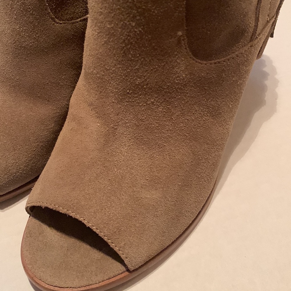 Marc Fisher bootie with fringes - Picture 3 of 8